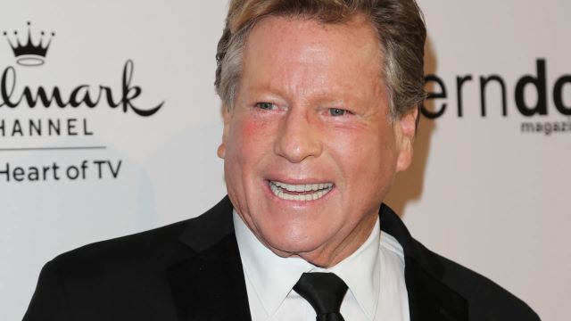 Ryan O'Neal, Hollywood icon, Love Story, Paper Moon, actor, cinematic legend, Hollywood career, iconic films, celebrity death, Hollywood mourns, film legacy, timeless star, Patrick O'Neal, Farrah Fawcett, actor's life, cinema tribute, Hollywood history, cinematic brilliance, iconic performances, movie star.