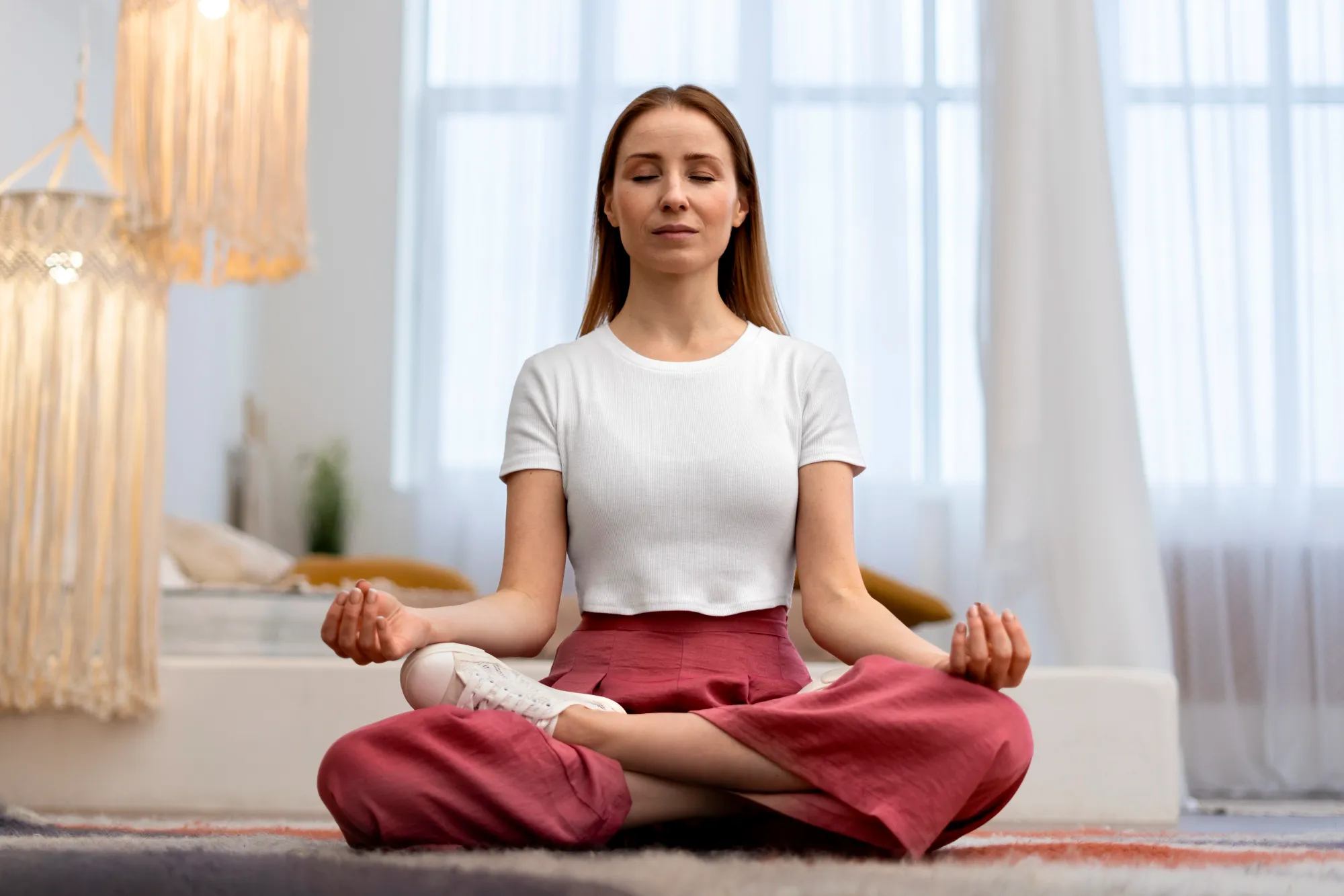 mindfulness meditation, 5-minute meditation, stress relief, meditation for beginners, mindful meditation, emotional health, focus and productivity, calm and clarity, daily meditation, mental health, meditation tips, quick meditation, body scan meditation, relaxation techniques, meditation for stress, wellness routine, mindfulness benefits, guided meditation, mental wellness, sleep improvement, mindful breathing